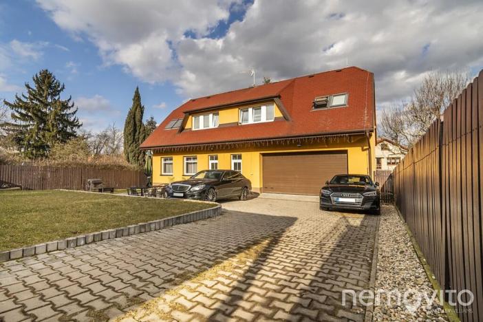 Prodej vícegeneračního domu, Říčany, Hálkova, 200 m2