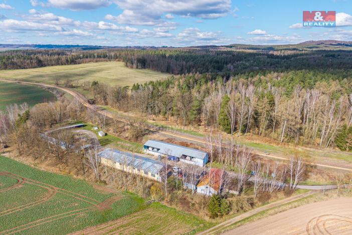 Prodej obchodního prostoru, Lišany, 832 m2