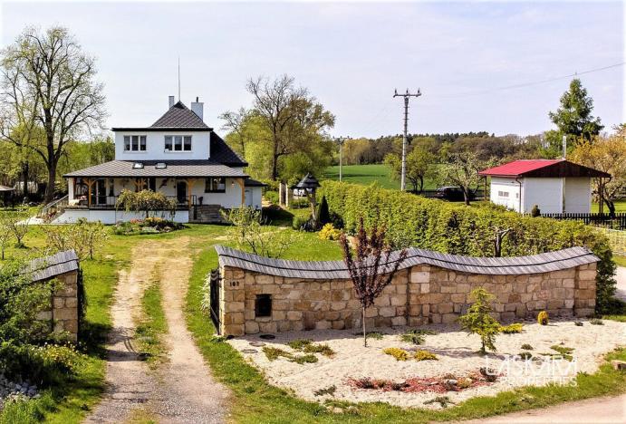 Prodej rodinného domu, Dlouhá Lhota, 235 m2