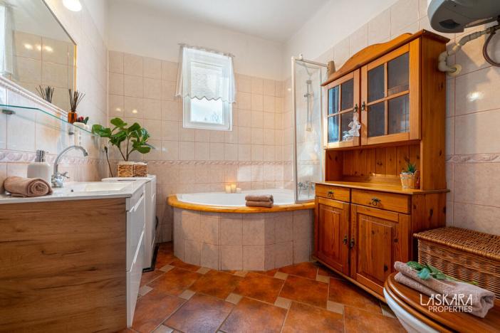 Prodej rodinného domu, Dlouhá Lhota, 235 m2