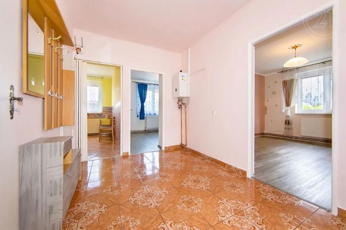 Prodej bytu 3+1, Šťáhlavy, Komenského, 63 m2