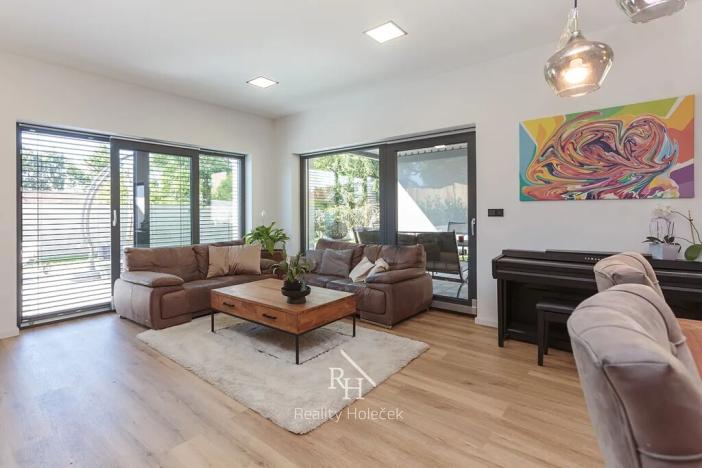 Prodej rodinného domu, Dolany, 160 m2