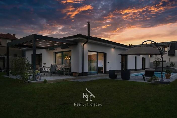 Prodej rodinného domu, Dolany, 160 m2