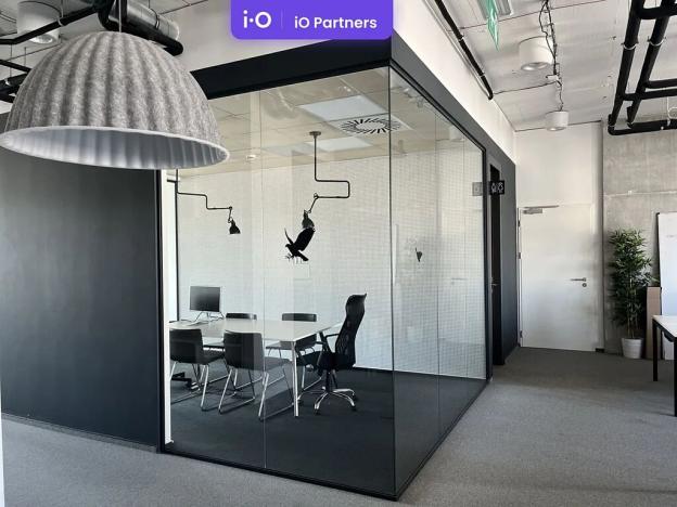 Pronájem kanceláře, Praha - Karlín, Rohanské nábřeží, 289 m2