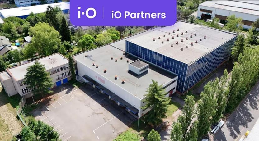 Pronájem skladu, Praha - Malešice, Tiskařská, 1361 m2