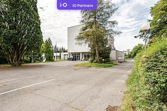 Pronájem výrobních prostor, Nymburk, U Početky, 2000 m2