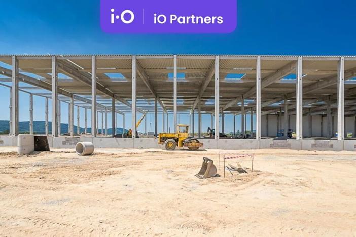 Pronájem skladu, Holubice, 3078 m2