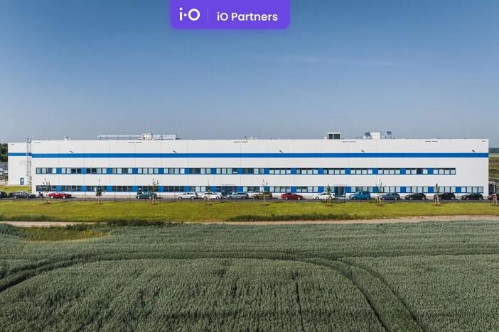 Pronájem skladu, Hrušky, 5000 m2