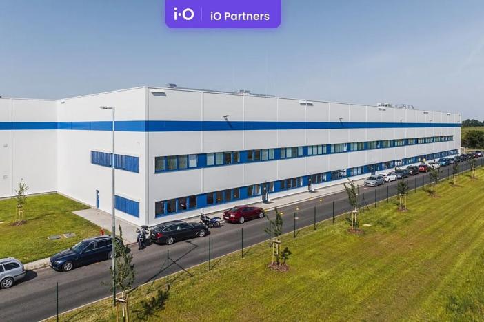 Pronájem skladu, Hrušky, 5000 m2