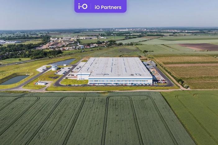 Pronájem skladu, Hrušky, 5000 m2