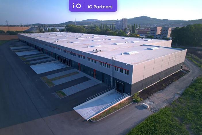 Pronájem skladu, Mikulov, Nádražní, 13850 m2