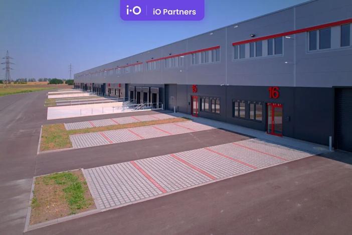 Pronájem skladu, Mikulov, Nádražní, 13850 m2