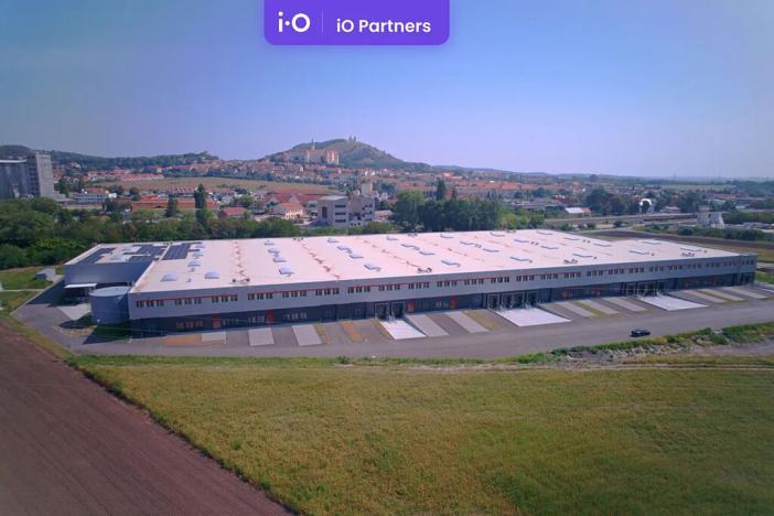 Pronájem skladu, Mikulov, Nádražní, 13850 m2