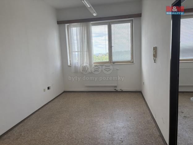 Pronájem kanceláře, Háje, 500 m2