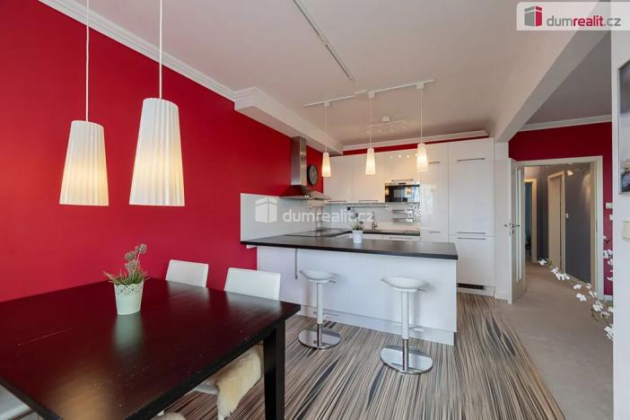 Prodej bytu 4+kk, Praha - Čakovice, Ke stadionu, 98 m2