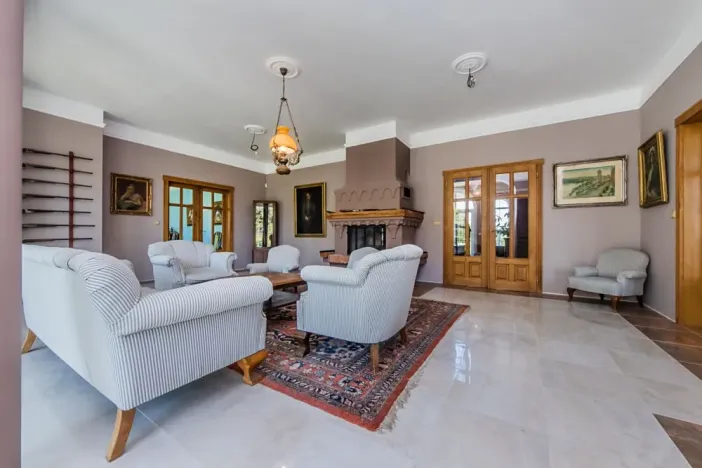 Prodej rodinného domu, Stranný, 804 m2