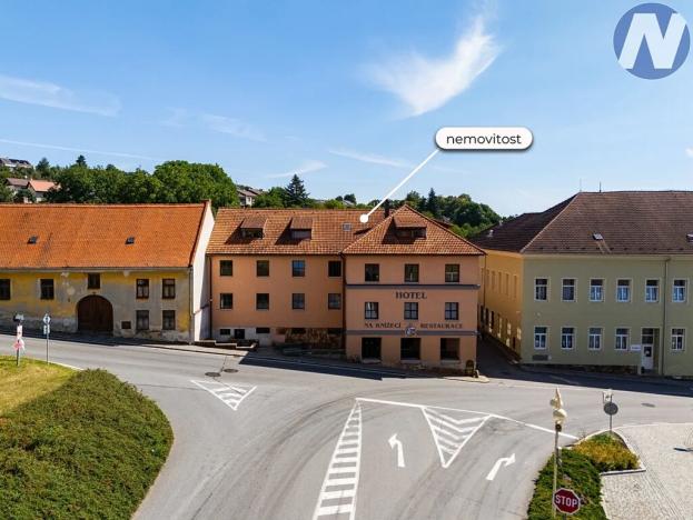 Prodej komerční nemovitosti, Husinec, Komenského, 1500 m2