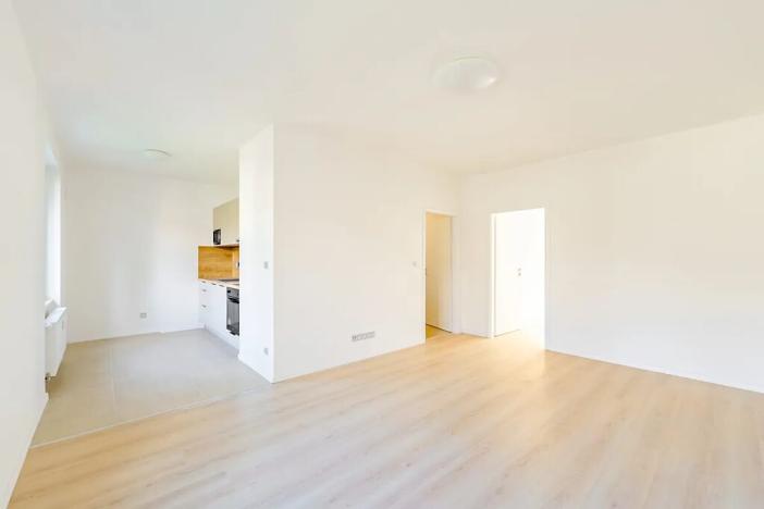 Prodej bytu 2+kk, Vrané nad Vltavou, Nádražní, 57 m2