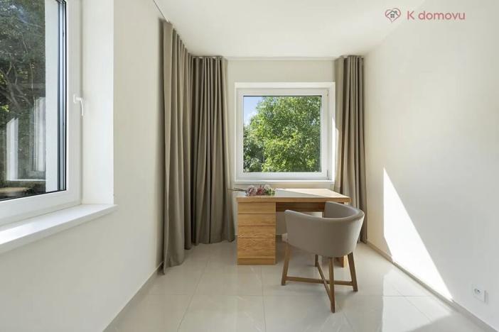 Prodej bytu 3+kk, Praha - Zbraslav, Na Baních, 78 m2