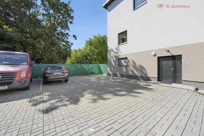 Prodej bytu 3+kk, Praha - Zbraslav, Na Baních, 78 m2