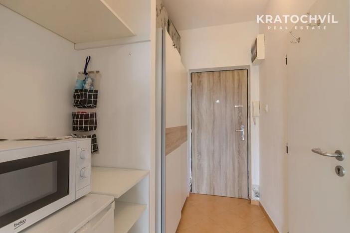 Pronájem bytu 1+kk, Kladno, Jaroslava Foglara, 22 m2