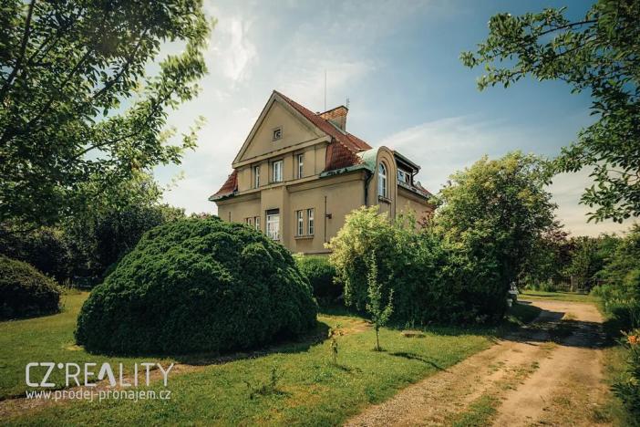 Prodej podílu vily, Praha - Klánovice, Ke znaku, 300 m2