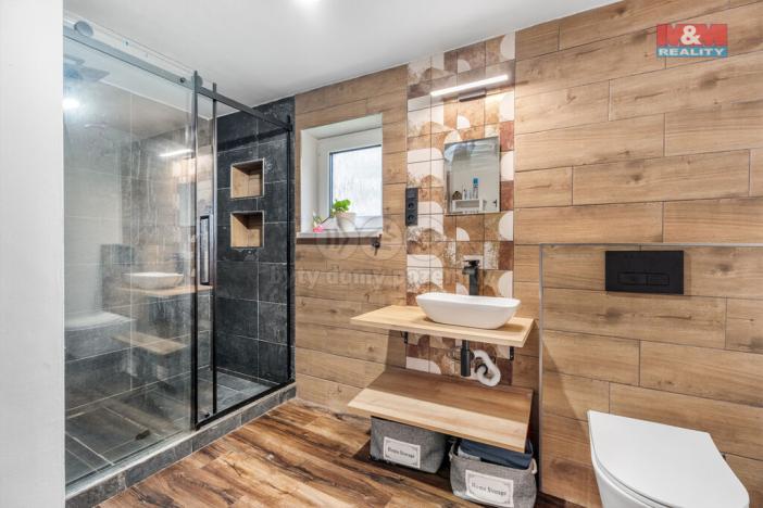 Prodej rodinného domu, Děčín - Děčín XXVIII-Folknáře, 231 m2