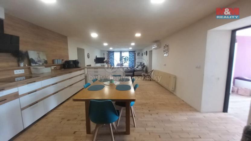 Prodej rodinného domu, Blížkovice, 617 m2