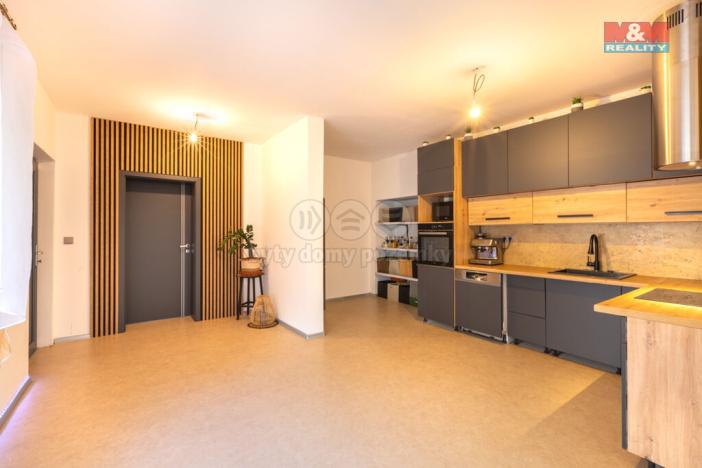 Prodej rodinného domu, Kropáčova Vrutice, 165 m2