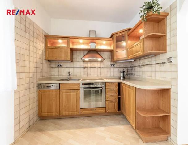 Pronájem bytu 3+1, Praha - Podolí, Jeremenkova, 80 m2