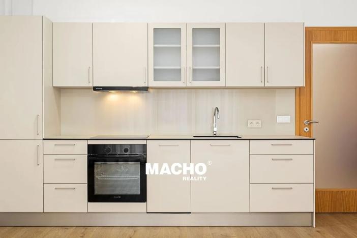 Pronájem bytu 2+kk, Praha - Michle, Michelská, 62 m2