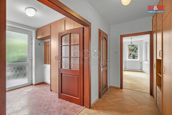 Prodej rodinného domu, Záryby, 200 m2