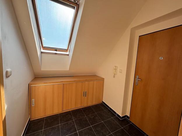 Prodej bytu 2+kk, Jesenice, Lomená, 45 m2