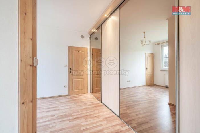 Prodej rodinného domu, Nenačovice, 240 m2