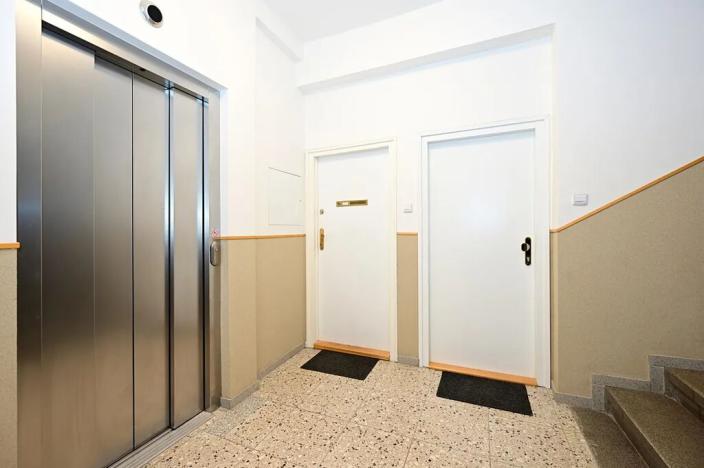 Pronájem bytu 1+kk, Praha - Nusle, Čiklova, 30 m2