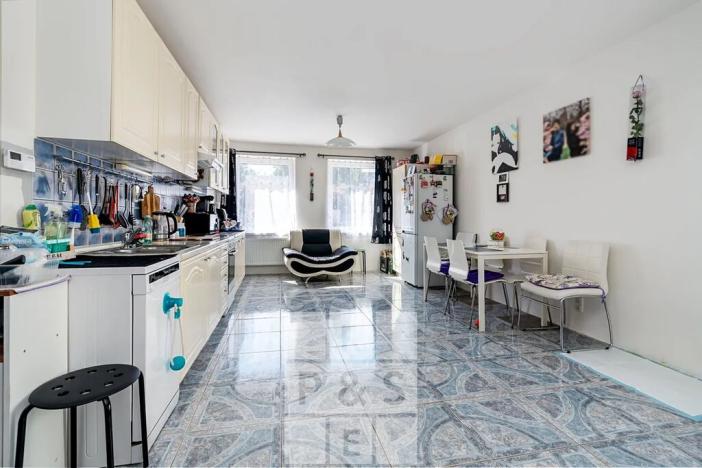 Prodej vícegeneračního domu, Praha - Štěrboholy, Pod areálem, 333 m2