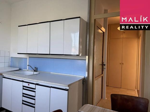 Prodej bytu 3+1, Ostrov, Masarykova, 70 m2