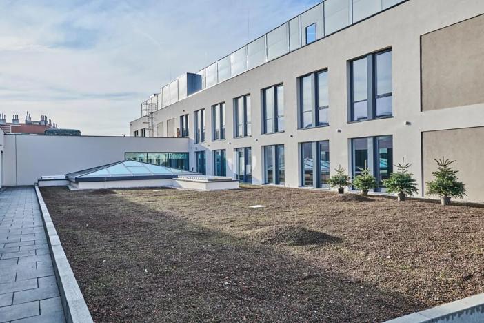 Pronájem kanceláře, Praha - Holešovice, Veletržní, 375 m2