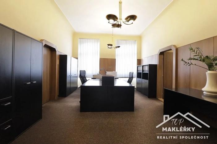 Pronájem kanceláře, Kolín, Karlovo náměstí, 132 m2