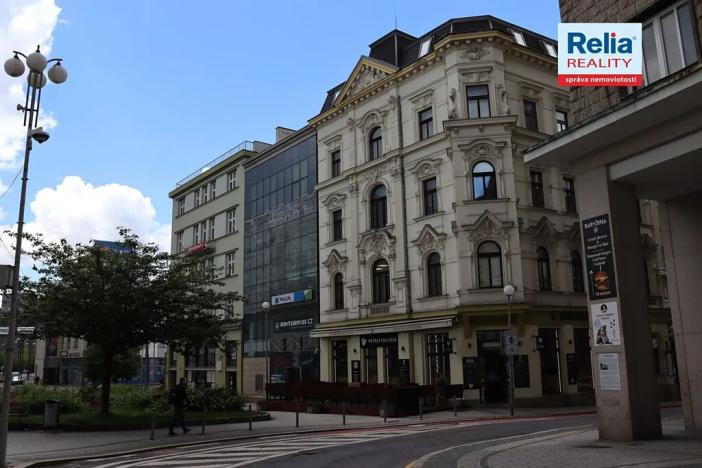 Pronájem kanceláře, Liberec, nám. Soukenné, 262 m2