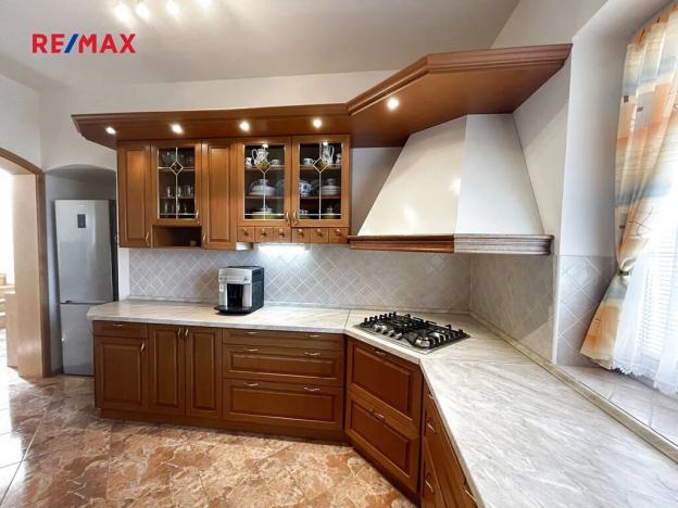 Prodej rodinného domu, Mukařov, Zvonečková, 230 m2