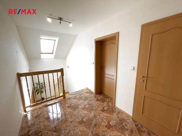 Prodej rodinného domu, Mukařov, Zvonečková, 230 m2