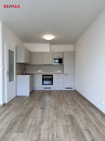 Pronájem bytu 2+kk, Praha - Černý Most, Dobrovolného, 42 m2