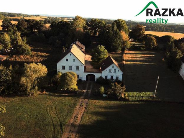 Prodej rodinného domu, Chodský Újezd, 400 m2