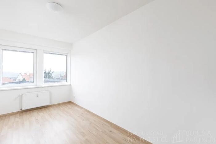 Pronájem bytu 1+kk, Praha - Jinonice, Peroutkova, 23 m2