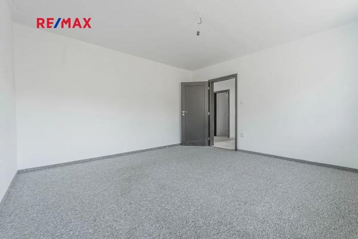 Prodej rodinného domu, Vinařice, 382 m2