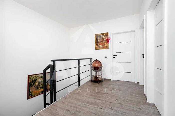 Prodej bytu 4+kk, Okrouhlo, 152 m2