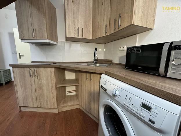 Pronájem bytu 1+kk, Moravské Budějovice, nám. Míru, 20 m2