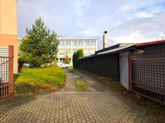 Prodej výrobních prostor, Fryšták, 650 m2