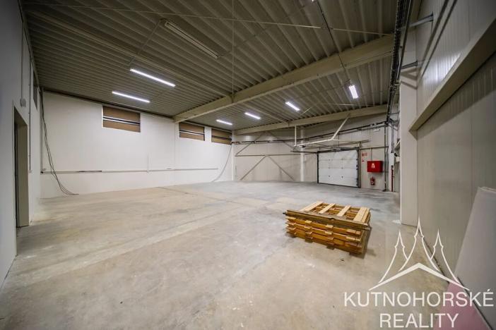 Pronájem obchodního prostoru, Kolín, Havlíčkova, 200 m2